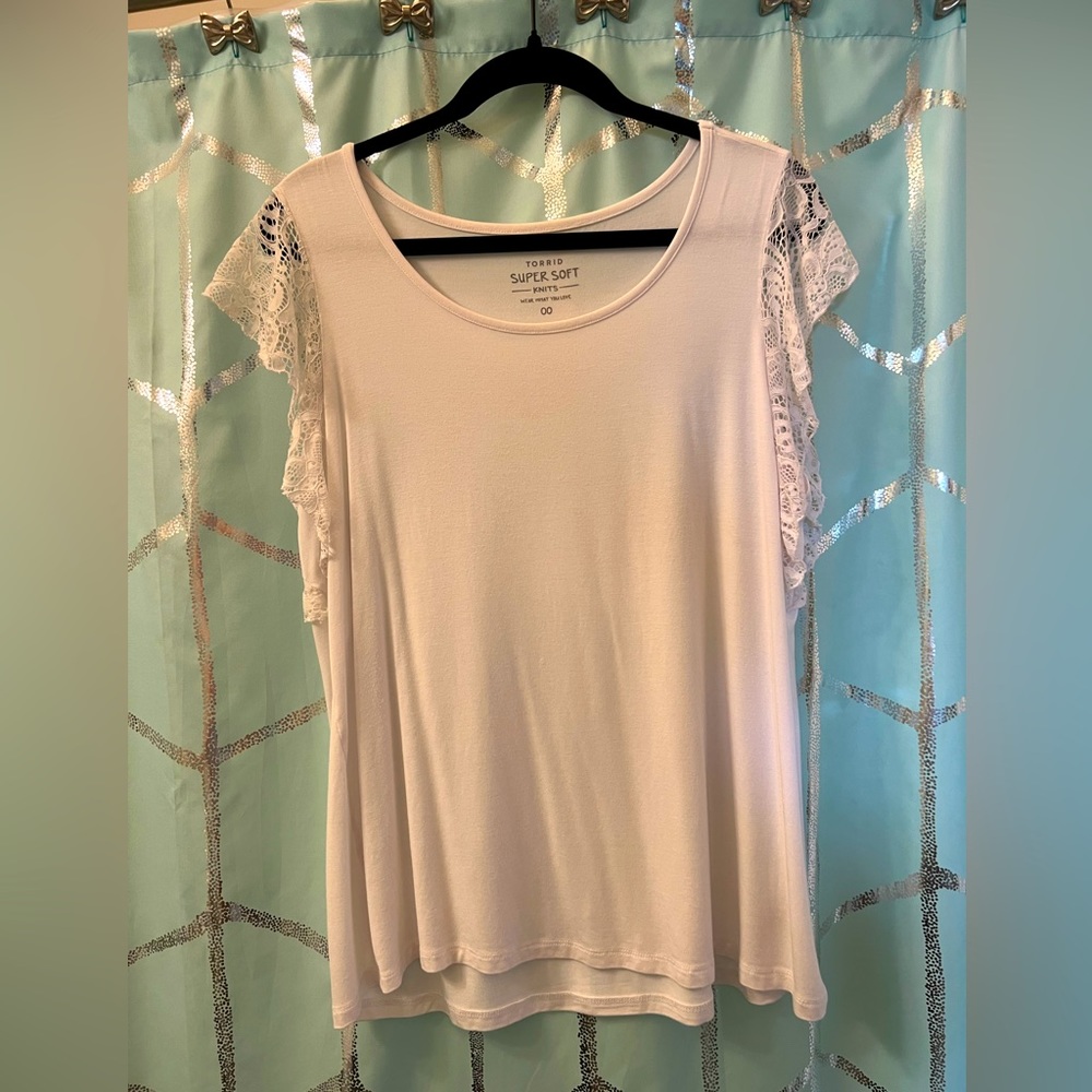 Torrid Plus Size 00 White Ruffle Top